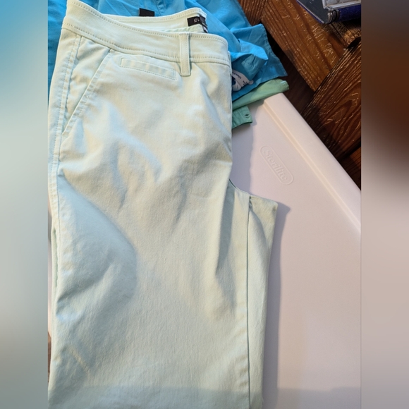 Mid Rise Skinny Cuffed Pant - Picture 3 of 6